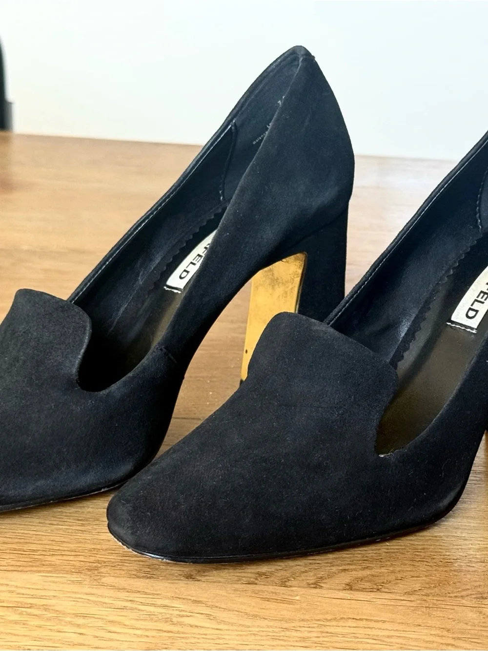 Karl Lagerfeld Gracie Black Suede Gold Metallic Block Heel Pumps Size 7.5